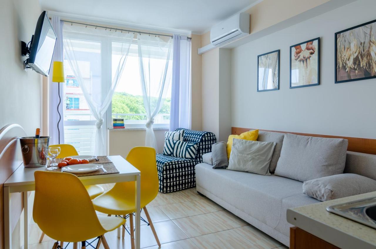 Holiday Home Slavia New 600 Z Balkonem Przy Plazy Miedzyzdroje Ngoại thất bức ảnh